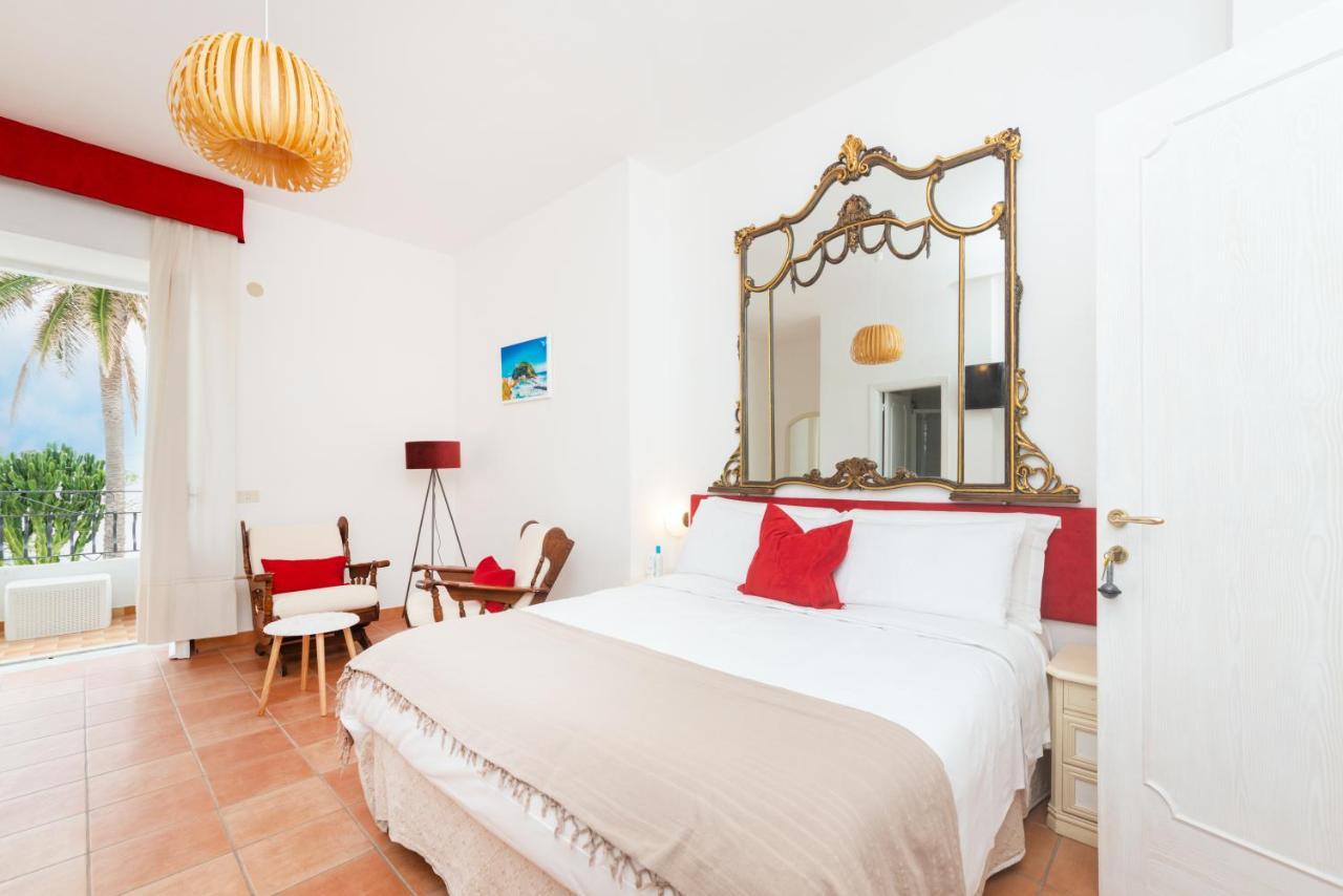 Villa Bina Sea Hotel Sant'Angelo  Bagian luar foto
