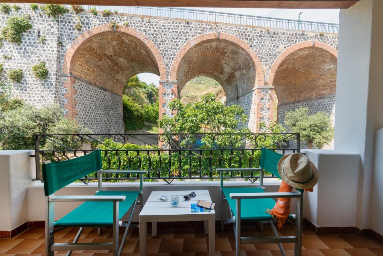 Villa Bina Sea Hotel Sant'Angelo  Bagian luar foto