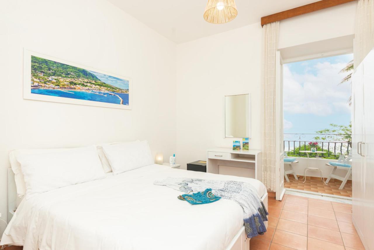 Villa Bina Sea Hotel Sant'Angelo  Bagian luar foto