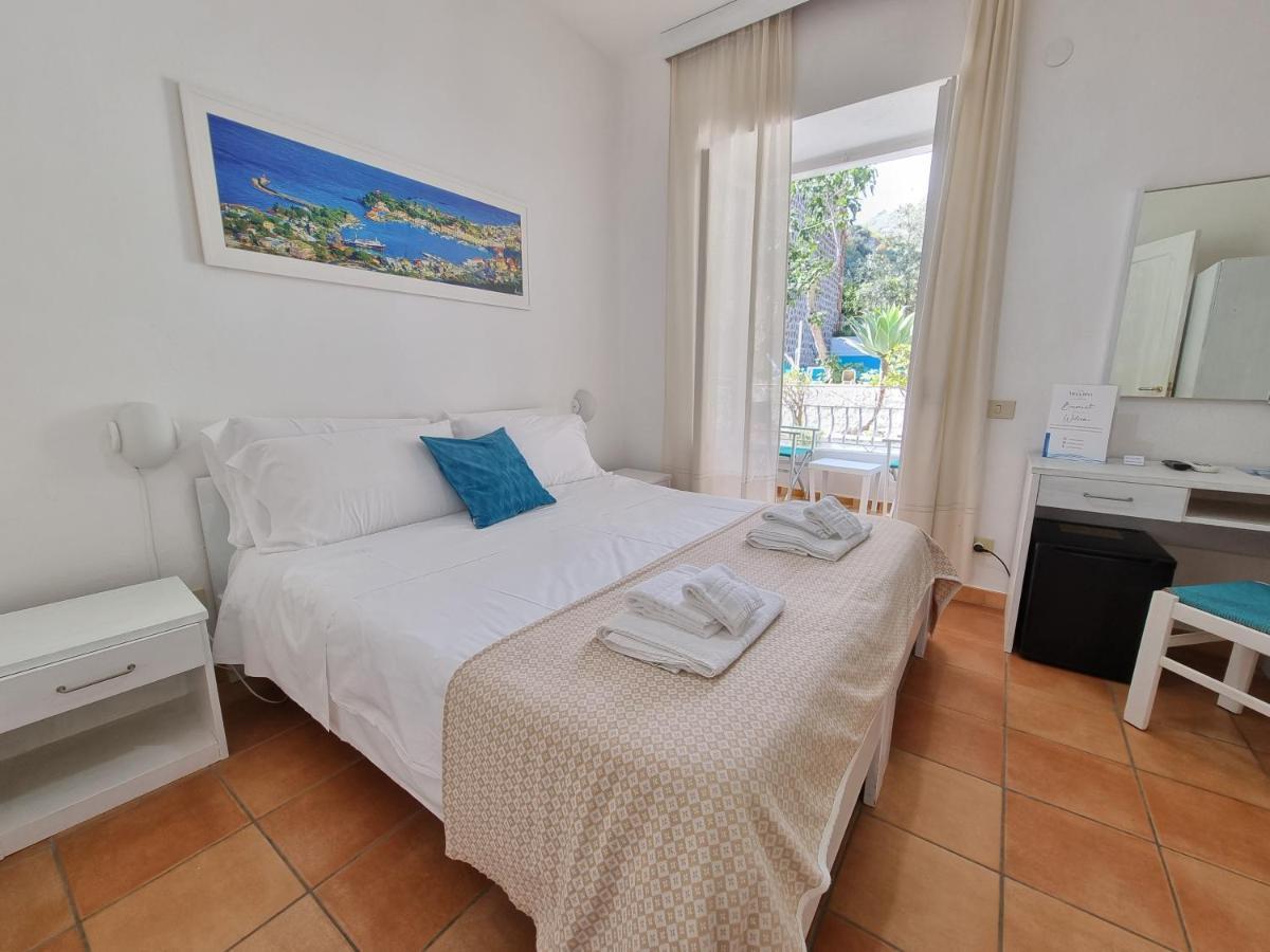 Villa Bina Sea Hotel Sant'Angelo  Bagian luar foto