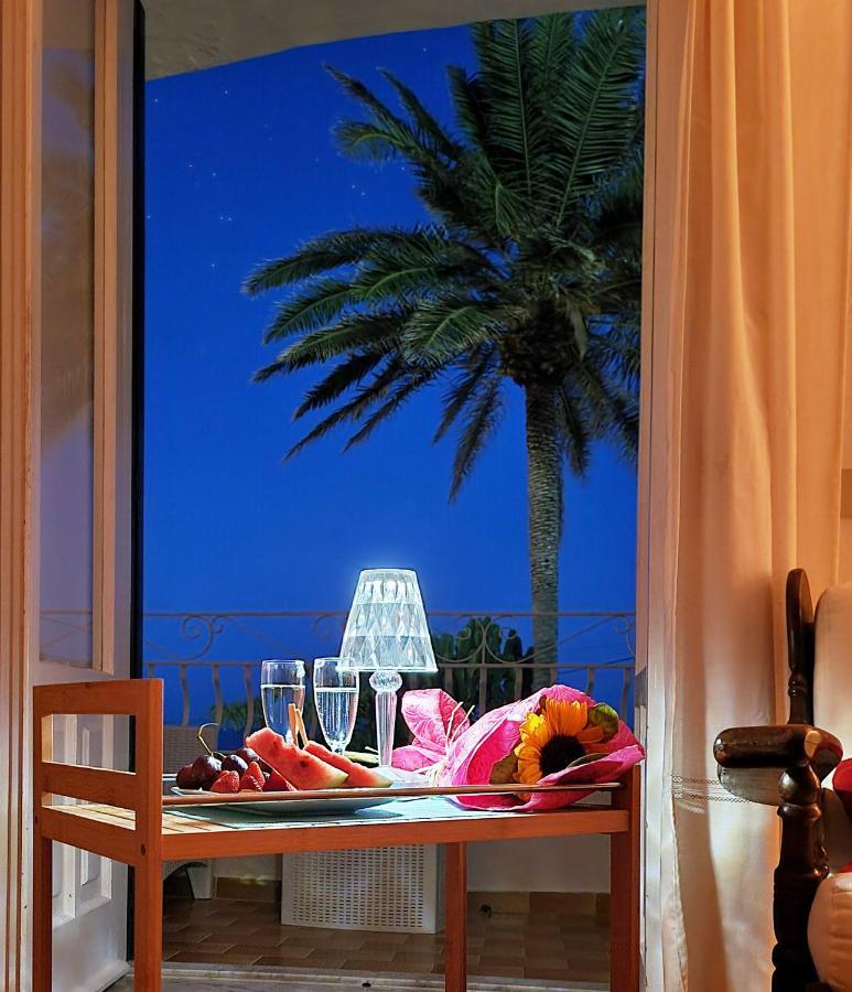 Villa Bina Sea Hotel Sant'Angelo  Bagian luar foto