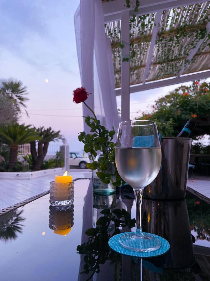 Villa Bina Sea Hotel Sant'Angelo  Bagian luar foto